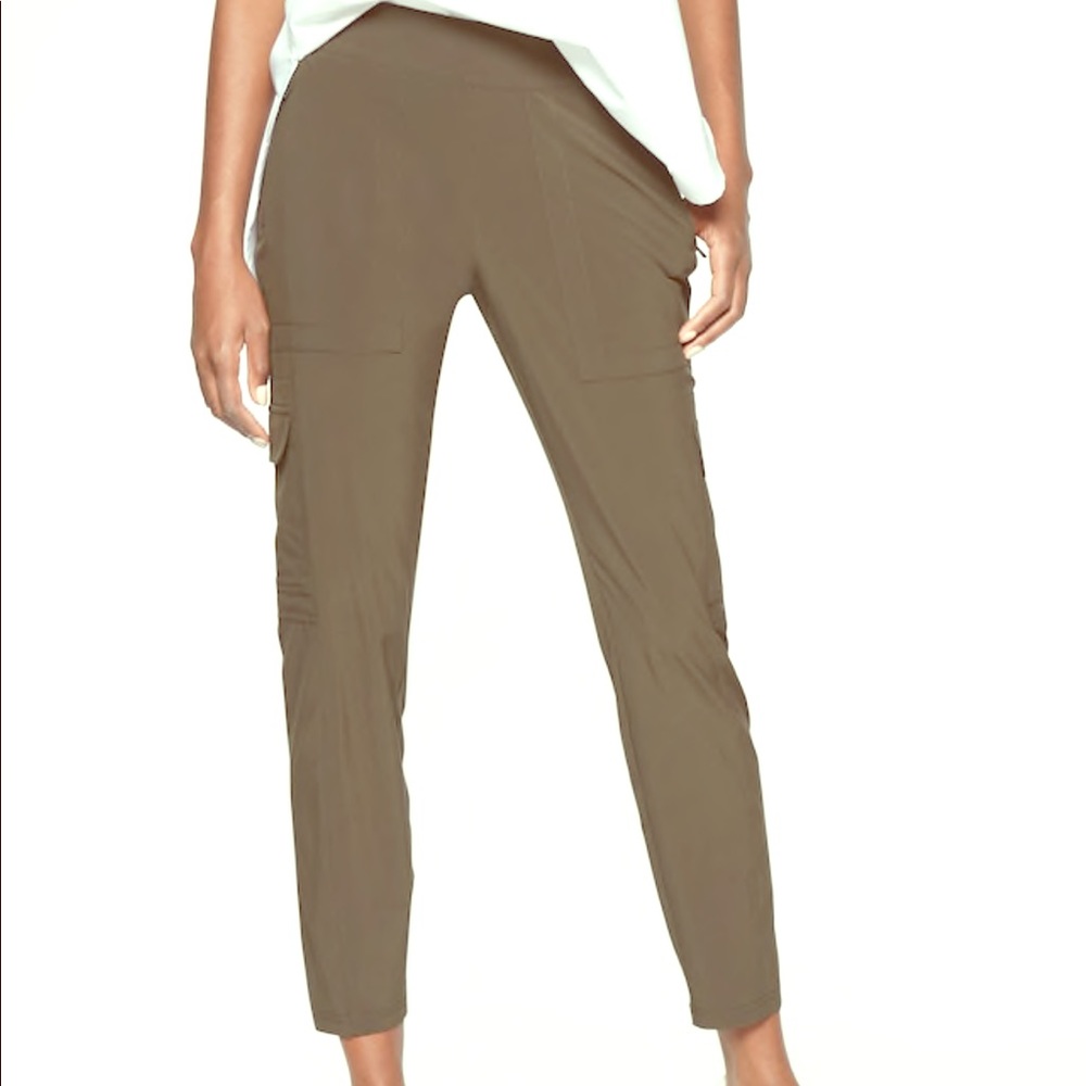 ATHLETA Chelsea Cargo Ankle Pant size 10